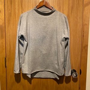 Carve pullover